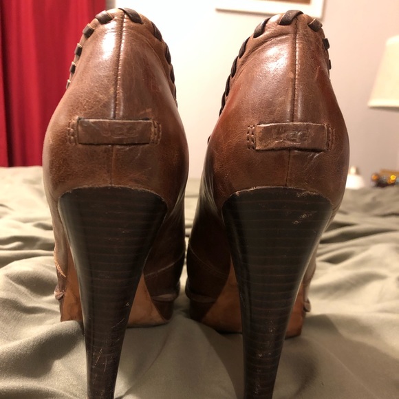 Ugg Pumps - Picture 2 of 5